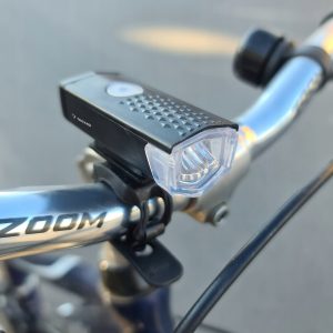 Set USB akumulatorske kolesarske svetilke + zadnja luč