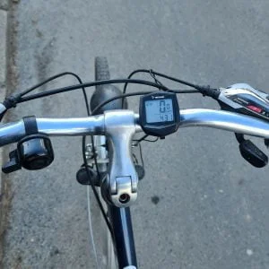 Vodootporni LCD brzinomjer za bicikl - Brzinomjer s 13 funkcija 21 Vodootporni LCD biciklometar - brzinomjer sa 13 funkcija