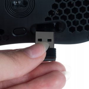 Bežični punjivi optički miš za igranje 2400DPI LED RGB 27 Bežični punjivi optički miš za igranje 2400DPI LED RGB