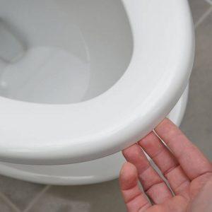 Univerzalna WC deska mehko zapiranje bela 23 Bela univerzalna WC deska mehko zapiranje