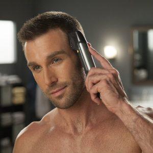 Aku. prenosni zložljiv brivnik in strižnik za lase in brado prirezovalnik 5v1 LED