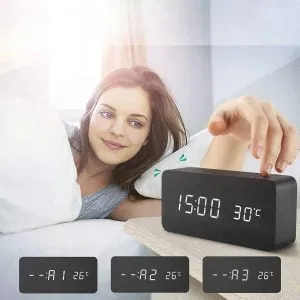 Alternativni prikaz 4u1 drvenog modernog elektroničkog budilnika i termometra 15 cm crne boje
