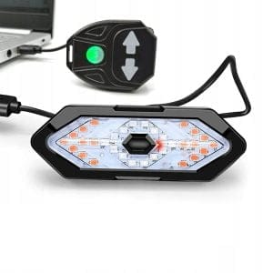 Kolesarska aku. LED zadnja svetilka s funkcijo indikatorja smeri USB + hupa