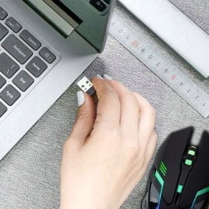 Brezžična optična USB igralna miška 3200DPI LED RGB 19 Brezžična optična USB igralna miška z RGB LED osvetlitvijo