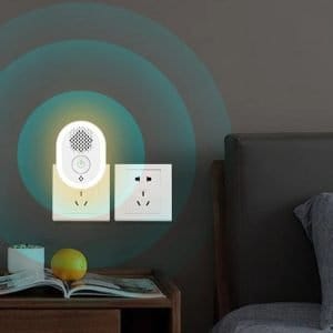 Ultrazvočna naprava za odganjanje miši, glodalcev in insektov + nočna lučka