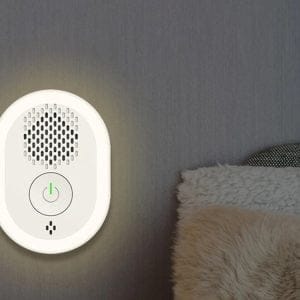 Ultrazvočna naprava za odganjanje miši, glodalcev in insektov + nočna lučka