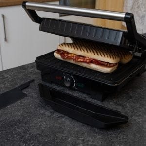 Električni toaster in kontaktni žar za sendviče