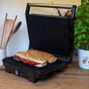 Električni toaster in kontaktni žar za sendviče