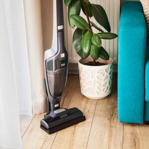 2v1 150W aku. brezžični pokončni sesalnik LED SWEEPER 5000 21 Brezžični pokončni sesalnik 2v1 z LED lučjo