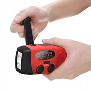 3v1 pohodniški aku. 2000mAh solarni FM radio na dinamo LED powerbank 26 3v1 pohodniški solarni FM radio z dinamo LED powerbank