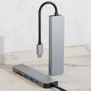 USB-C adapter 6v1: USB 3.0, HDMI, čitalec kartic