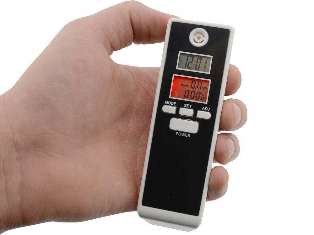 Žepni digitalni alkotester z LCD zaslonom brez ustnikov 10 {
"alt_text": "Digitalni žepni alkotester z LCD zaslonom"
}