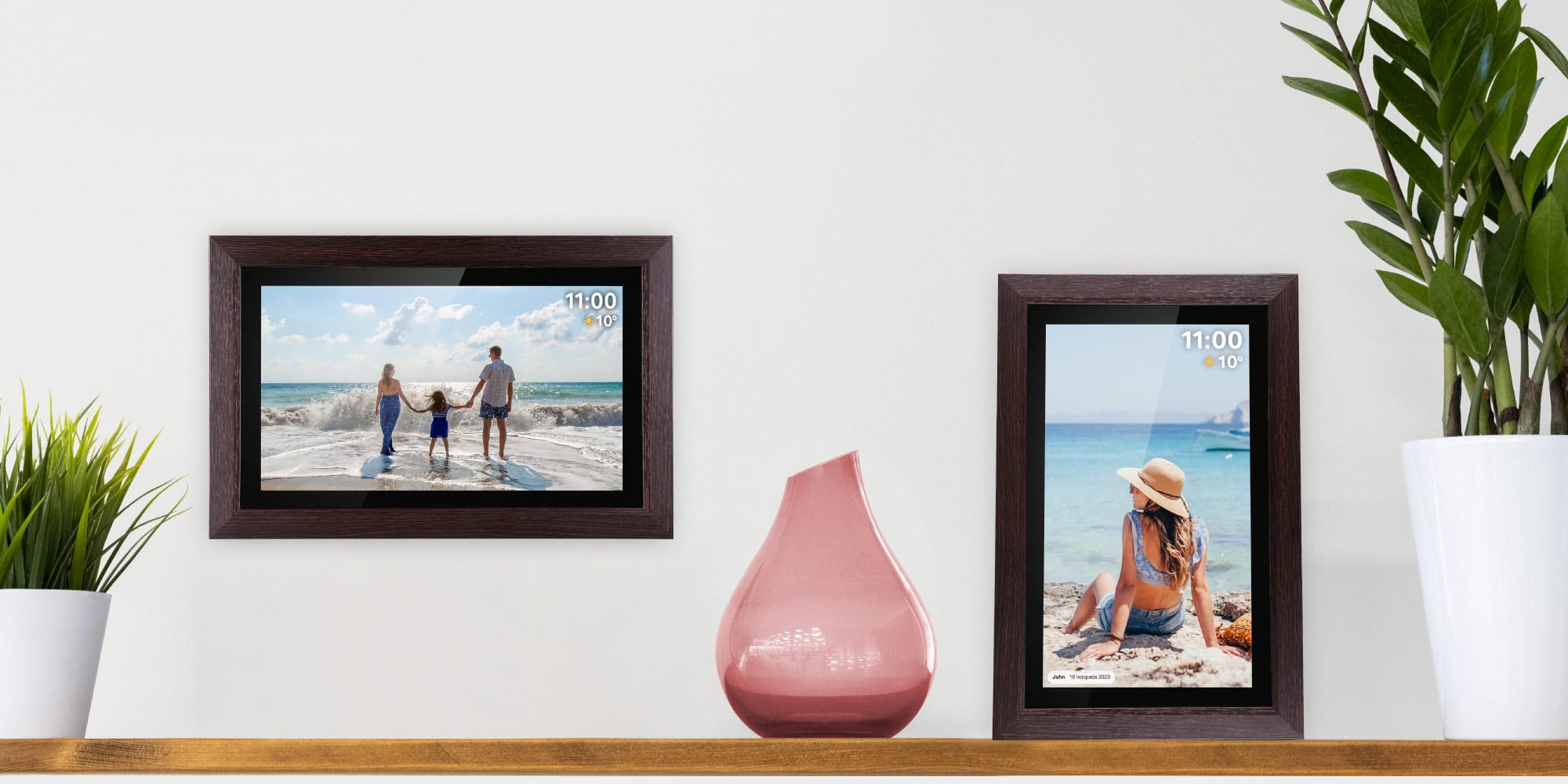 Touch digitalni foto okvir FRAMEO Wi-Fi zvočnik 15,6'' les + APP 10 Lesen digitalni foto okvir Frameo z Wi-Fi in vgrajenim zvočnikom