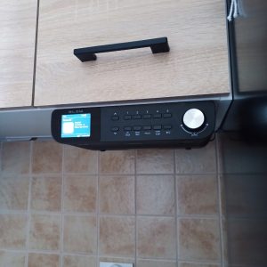 FM LED viseči kuhinjski radio LCD Bluetooth DAB+ črn 21 FM LED viseči kuhinjski radio LCD Bluetooth DAB+ črn